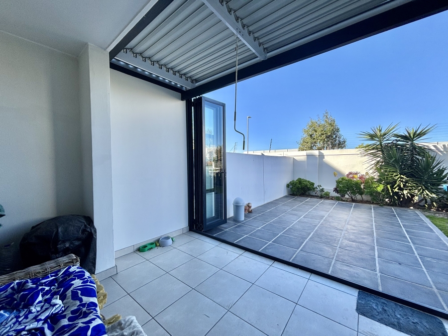 To Let 3 Bedroom Property for Rent in Sandown Western Cape